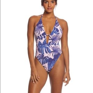 Palm one-piece